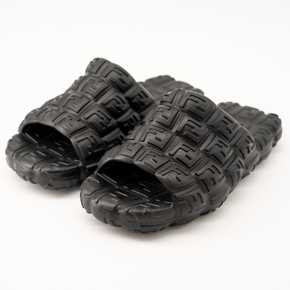 size 11 uk / 12 us Fendi Cloud Slides Black Rubber FF logo Embossed - Picture 1 of 11